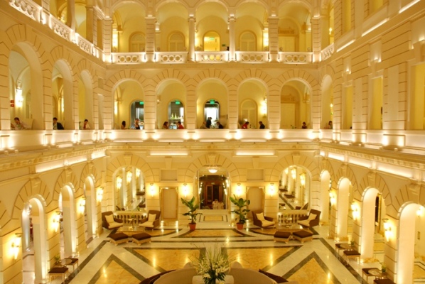 Rendezvényhelyszín, esküvőhelyszín, konferenciahelyszín a Belvárosban - Boscolo New York Palota Lobby - szálloda és étterem
