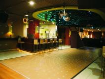B Seven Club