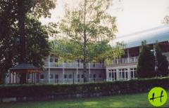 Karsai Holiday House