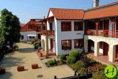 Magita Hotel*** és Étterem